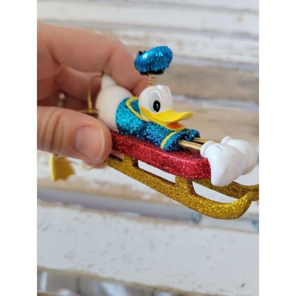 Disney Daffy duck sledding sparkle spring ornament Xmas holiday tree - Picture 6 of 7